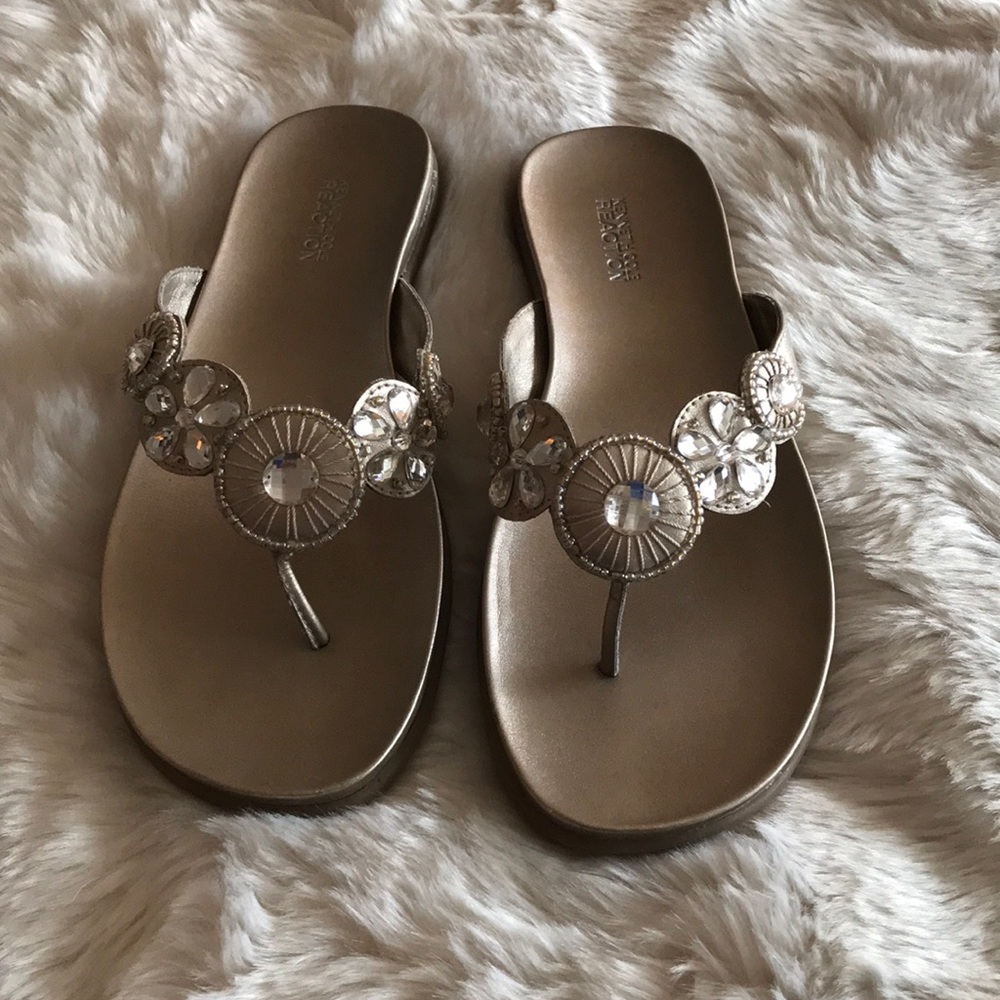 Kenneth Cole Glam n Shine Flip Flop